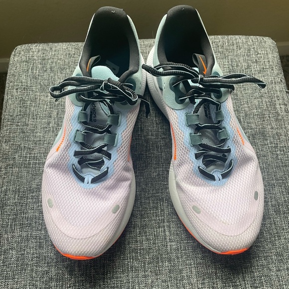 Nike Pink and Black React Escape Run - Picture 3 of 7